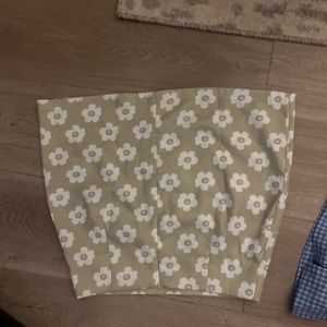 Floral mini skirt